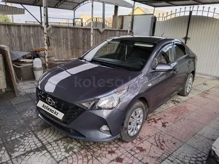 Hyundai Solaris 2022 года за 9 500 000 тг. в Жезказган – фото 6