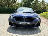 BMW 550 2022 года за 44 000 000 тг. в Алматы – фото 2
