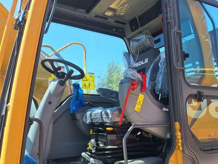 SDLG  E7150Н с лапами 2026 года за 57 000 000 тг. в Астана – фото 23