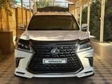 Lexus LX 570 2021 годаfor70 000 000 тг. в Алматы