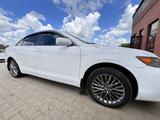 Toyota Camry 2013 года за 6 500 000 тг. в Актобе – фото 5
