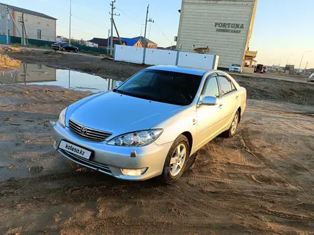 Toyota Camry 2004 года за 5 000 000 тг. в Атырау – фото 10