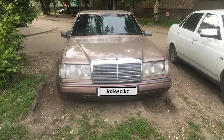 Mercedes-Benz E 220 1993 года за 2 200 000 тг. в Усть-Каменогорск