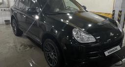 Porsche Cayenne 2006 года за 6 000 000 тг. в Астана – фото 2