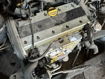 Двигатель 1.8 X18XE Opel за 2 777 тг. в Актобе