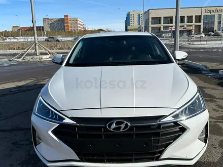 Hyundai Elantra 2020 года за 6 100 000 тг. в Караганда
