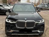 BMW X7 2022 года за 50 000 000 тг. в Астана