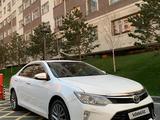 Toyota Camry 2014 года за 10 950 000 тг. в Шымкент – фото 2