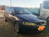 Opel Vectra 1997 года за 1 300 000 тг. в Актобе – фото 4