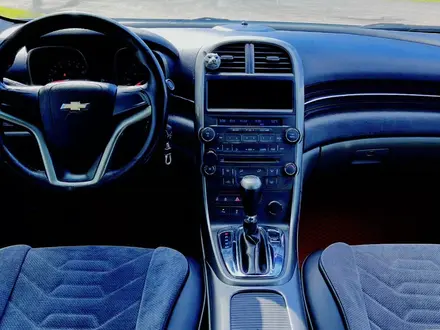 Chevrolet Malibu 2014 года за 6 900 000 тг. в Жетысай – фото 5