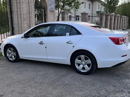 Chevrolet Malibu 2014 года за 6 900 000 тг. в Жетысай – фото 10