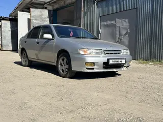 Nissan Pulsar, 1996