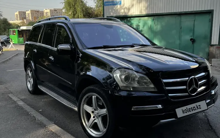 Mercedes-Benz GL 500 2008 годаfor9 500 000 тг. в Алматы