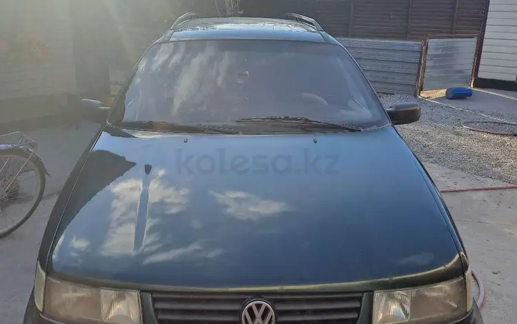 Volkswagen Passat 1994 годаүшін1 700 000 тг. в Караганда