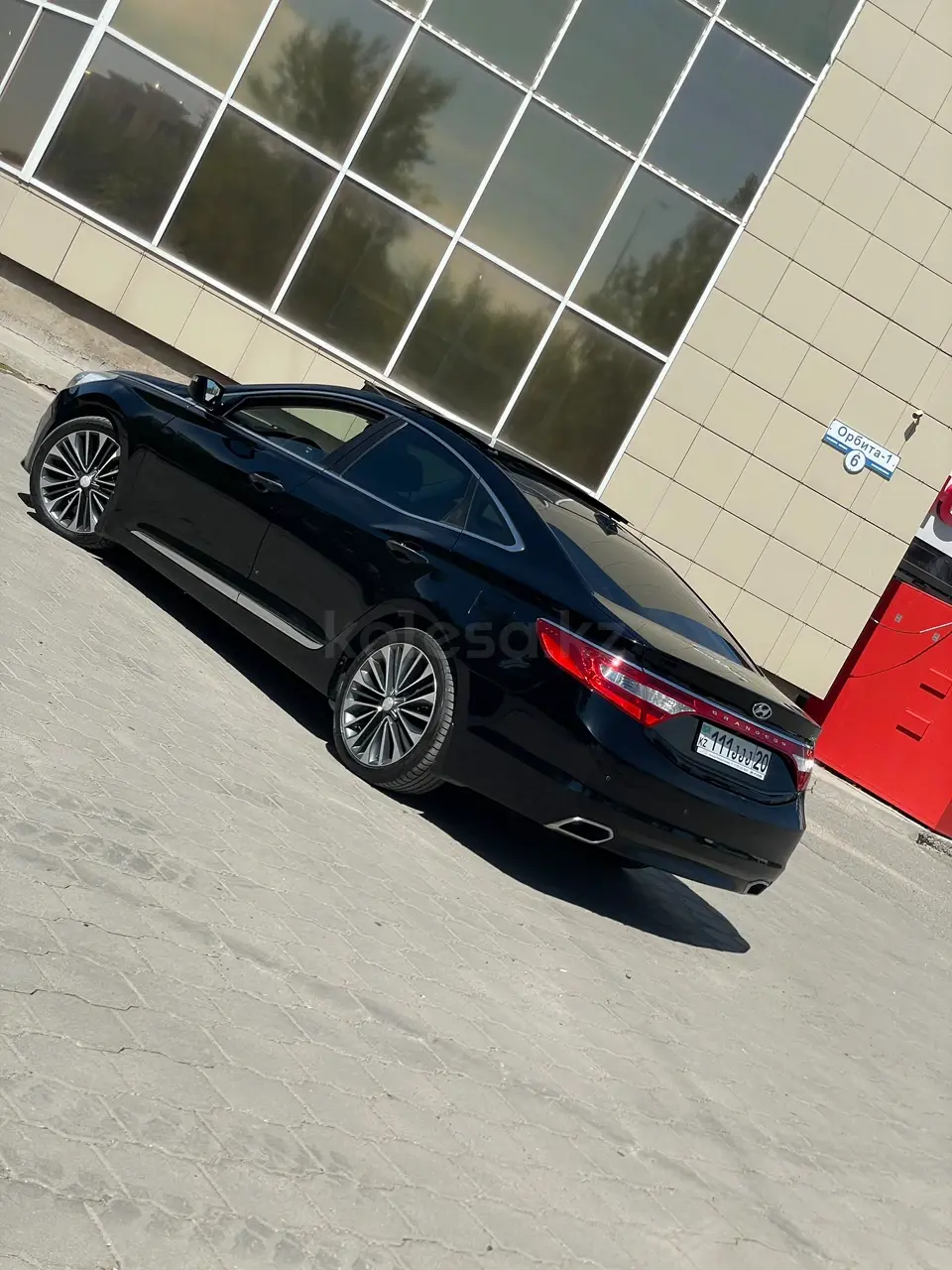 Hyundai Grandeur, 2016