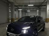 Hyundai Santa Fe 2023 года за 22 900 000 тг. в Астана