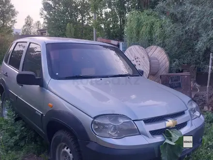 Chevrolet Niva 2011 года за 2 777 777 тг. в Астана – фото 3