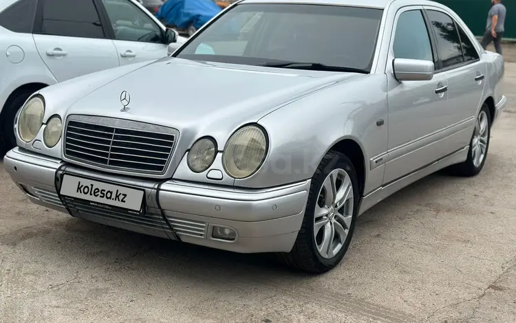 Mercedes-Benz E 320 1998 годаүшін3 950 000 тг. в Астана