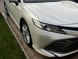 Toyota Camry 2018 года за 14 200 000 тг. в Алматы – фото 4