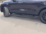 Volkswagen Touareg 2011 года за 10 990 000 тг. в Астана – фото 3