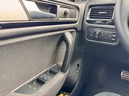 Volkswagen Touareg 2011 года за 10 990 000 тг. в Астана – фото 9