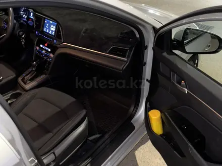 Hyundai Elantra 2019 года за 7 300 000 тг. в Алматы – фото 10
