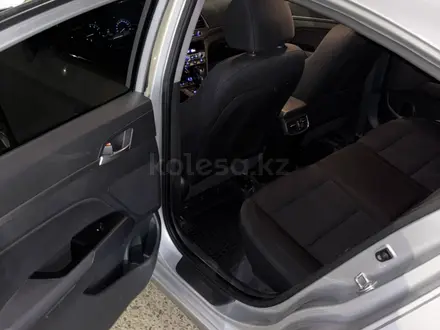 Hyundai Elantra 2019 года за 7 300 000 тг. в Алматы – фото 12