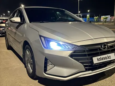 Hyundai Elantra 2019 года за 7 300 000 тг. в Алматы