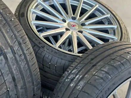 Диска с покрышками R18 за 270 000 тг. в Актау – фото 4