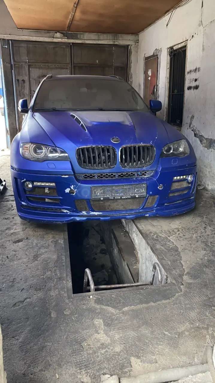 BMW X6, 2011