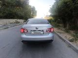 Volkswagen Jetta 2007 года за 2 300 000 тг. в Шымкент – фото 3