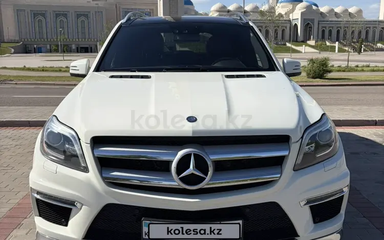 Mercedes-Benz GL 550 2012 года за 18 000 000 тг. в Астана