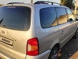 Hyundai Trajet 2001 года за 1 800 000 тг. в Тараз – фото 2