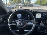 Hyundai Elantra 2022 года за 9 500 000 тг. в Алматы – фото 2
