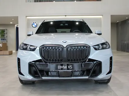 BMW X5 XDrive 40i 2026 года за 68 613 184 тг. в Кызылорда – фото 2