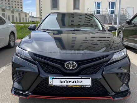 Toyota Camry 2021 года за 13 500 000 тг. в Астана – фото 2