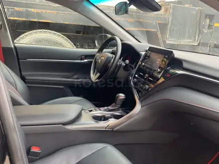 Toyota Camry 2021 года за 13 500 000 тг. в Астана – фото 21