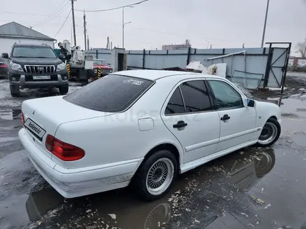 Mercedes-Benz E 280 1996 года за 2 600 000 тг. в Петропавловск – фото 5