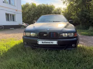 BMW 523