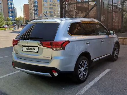 Mitsubishi Outlander 2015 года за 13 000 000 тг. в Алматы – фото 5