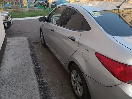 Hyundai Accent 2014 года за 3 500 000 тг. в Астана – фото 2