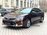 Toyota Camry 2017 года за 13 300 000 тг. в Алматы – фото 2