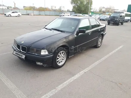 BMW 320 1994 года за 1 600 000 тг. в Алматы – фото 2