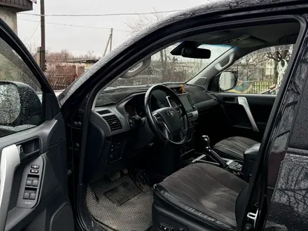 Toyota Land Cruiser Prado 2021 года за 25 500 000 тг. в Актобе – фото 9