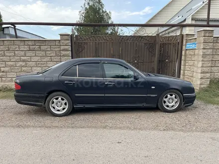 Mercedes-Benz E 280 1996 года за 2 000 000 тг. в Мерке – фото 6