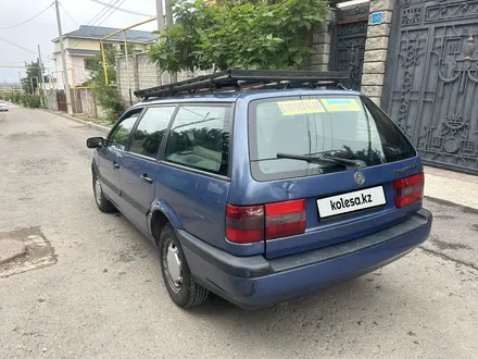 Volkswagen Passat 1995 года за 1 700 000 тг. в Алматы – фото 2