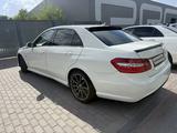 Mercedes-Benz E 200 2011 года за 7 000 000 тг. в Караганда – фото 2