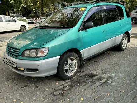 Toyota Ipsum 1996 года за 2 800 000 тг. в Алматы