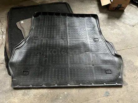 Оригинальный полиуретановый (резиновый) ковёр багажника за 20 000 тг. в Актобе – фото 6