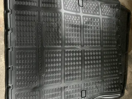 Оригинальный полиуретановый (резиновый) ковёр багажника за 20 000 тг. в Актобе – фото 2